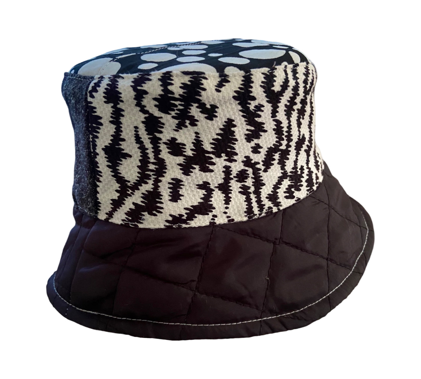 QUILTED MIX PRINT REVERSIBLE BUCKET HAT